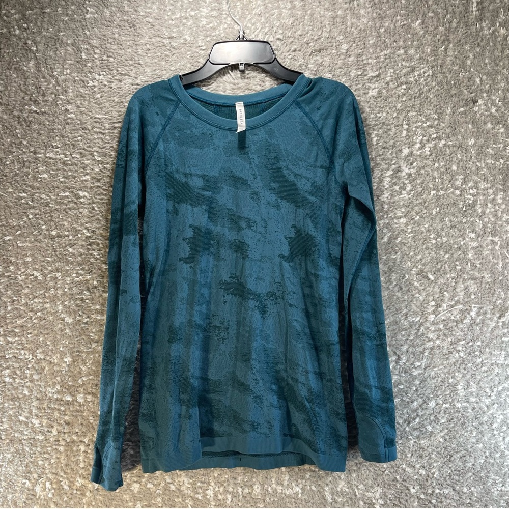 Athleta Shirt Women’s Small Momentum Long Sleeve Deep Surf‎ Teal Athletic Gym